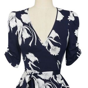 Trashy diva deco daffodil Jolene wrap top